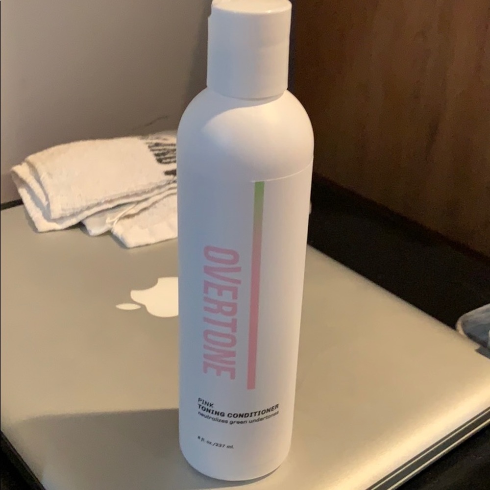 Overtone pink toning conditioner